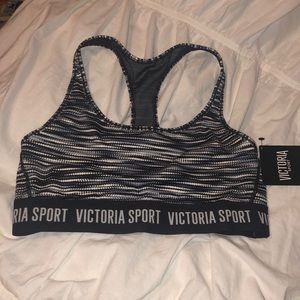 NWT m VS sports bra